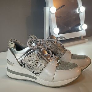 Steve Madden Sneakers